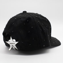 Cargar imagen en el visor de la galería, GORRA DIAMANTE
