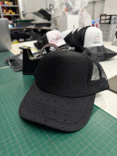Cargar imagen en el visor de la galería, FULL DIAMOND GORRA MALLA