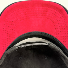 Cargar imagen en el visor de la galería, GORRA DIAMANTE CHECK