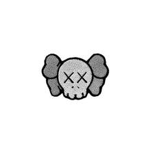 Cargar imagen en el visor de la galería, KAWS GREY PARCHE